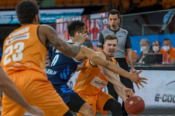 这场围绕年 这场围绕年