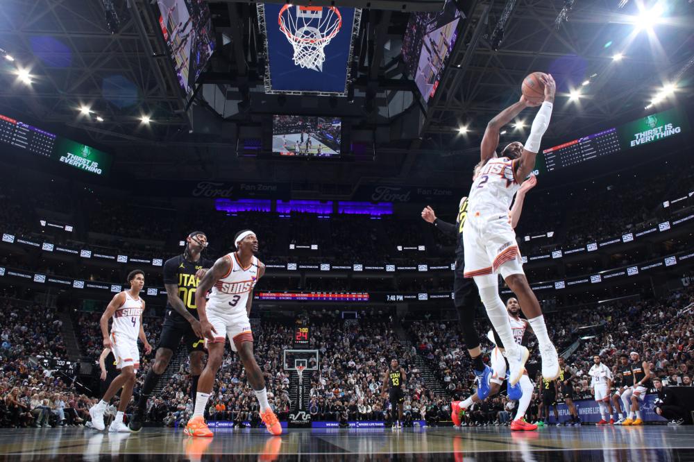 气氛紧张的 气氛紧张的