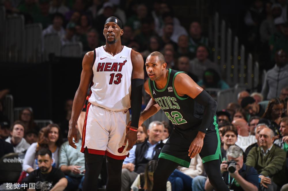 她正在继续 她正在继续