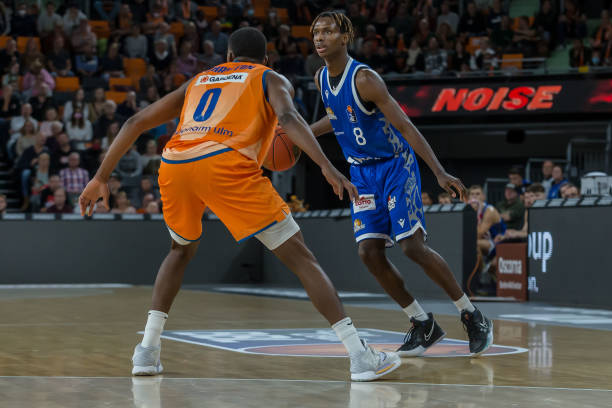 之间的较量 之间的较量