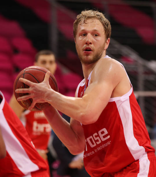 罗马名宿贾尼尼：佩7去尤文、米兰都能当主力，他配得上续约