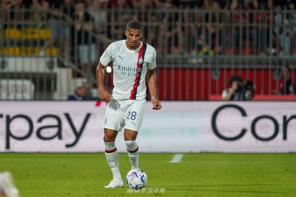 罗马名宿贾尼尼：佩7去尤文、米兰都能当主力，他配得上续约